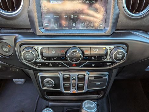 Used 2020 Jeep Wrangler Unlimited Sahara AWD/4WD image 20