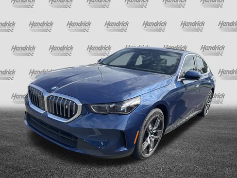 Used 2024 BMW i5 eDrive40i w/ Convenience Package RWD image 5