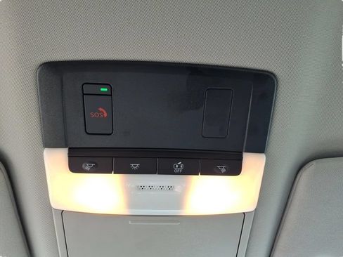 Used 2025 Nissan Altima 2.5 SV FWD image 25