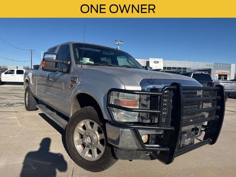 Used 2010 Ford F350 Lariat image 1