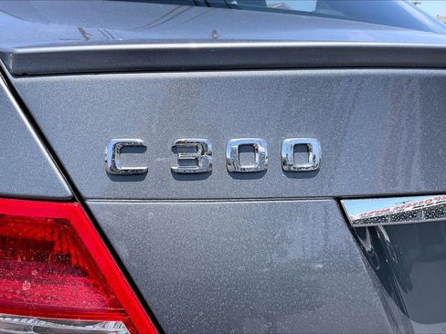 Used 2010 Mercedes-Benz C 300 Sedan image 8