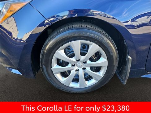 Used 2025 Toyota Corolla LE FWD image 40