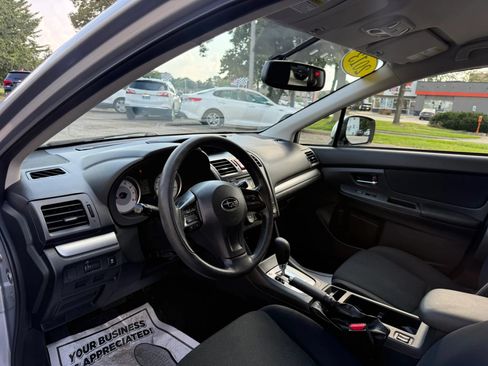 Used 2013 Subaru Impreza 2.0i Premium w/ All-Weather Pkg AWD/4WD image 9