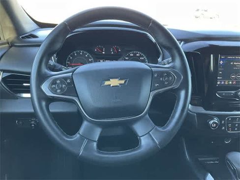 Used 2023 Chevrolet Traverse LT image 20