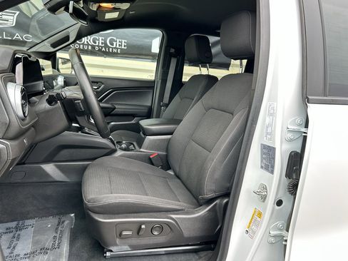 Used 2024 Chevrolet Colorado LT w/ LT Convenience Package II AWD/4WD image 11