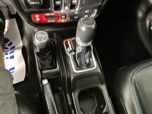 Used 2023 Jeep Wrangler Unlimited Rubicon 4xe w/ Steel Bumper Group image 31