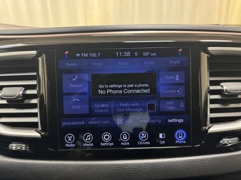 Used 2017 Chrysler Pacifica Touring image 29