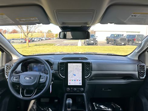 Used 2024 Ford Ranger XLT w/ Technology Package image 2