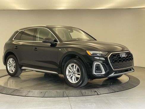Certified 2023 Audi Q5 2.0T Premium w/ Convenience Package AWD/4WD image 9