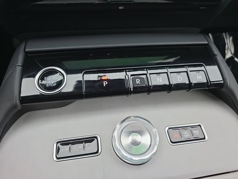 New 2026 Lincoln Navigator L Reserve w/ Jet Appearance Package AWD/4WD image 24