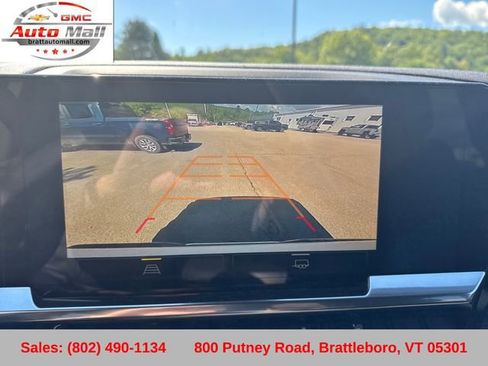Used 2025 Chevrolet Silverado 1500 LT AWD/4WD image 20