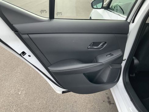 Used 2024 Nissan Sentra SV image 43