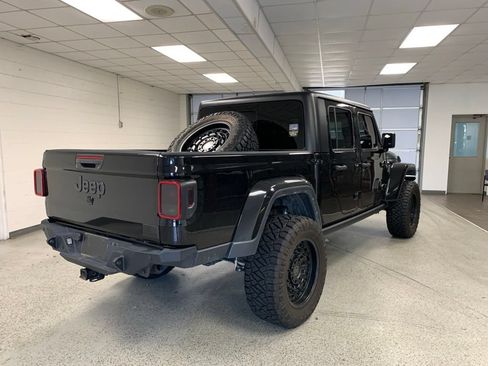 Used 2023 Jeep Gladiator Sport AWD/4WD image 6