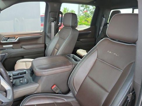 Used 2023 GMC Sierra 1500 Denali w/ Denali Reserve Package AWD/4WD image 12