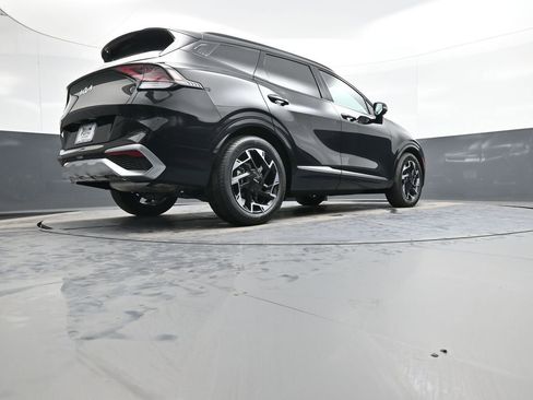 Certified 2025 Kia Sportage SX image 30
