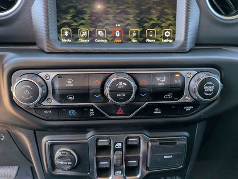 Used 2021 Jeep Wrangler Unlimited Sahara 4xe image 31