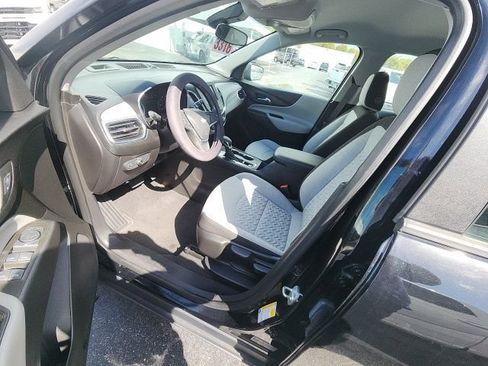 Used 2023 Chevrolet Equinox LS w/ Driver Confidence II Package image 3