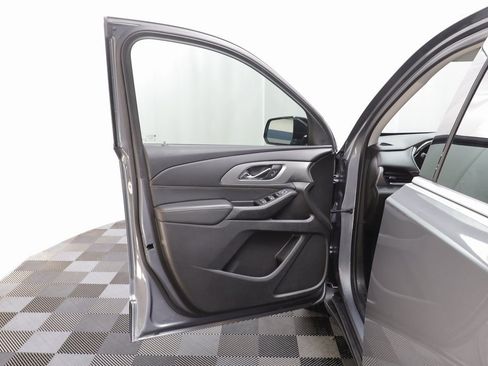 Used 2019 Chevrolet Traverse LS image 5