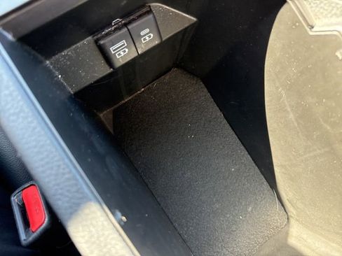 Used 2023 Toyota Camry SE image 19