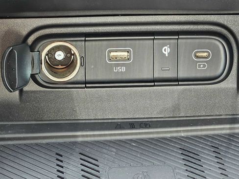 Used 2025 Kia Sportage EX image 26