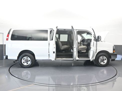 Used 2020 GMC Savana 3500 LT w/ LT Preferred Equipment Group image 66