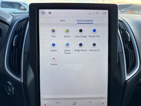 Used 2024 Ford Edge SE image 11