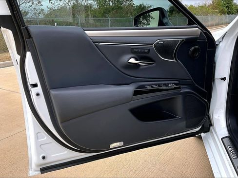New 2025 Lexus ES 350 F Sport image 10