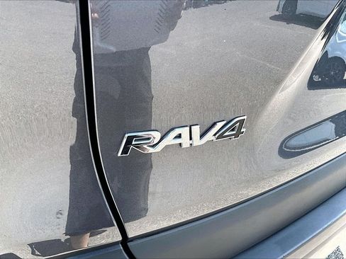 Used 2024 Toyota RAV4 XLE AWD/4WD image 27