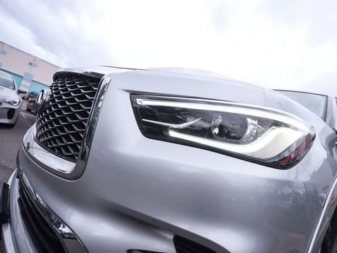 Used 2018 INFINITI QX80 4WD w/ Driver Assistance Package image 14