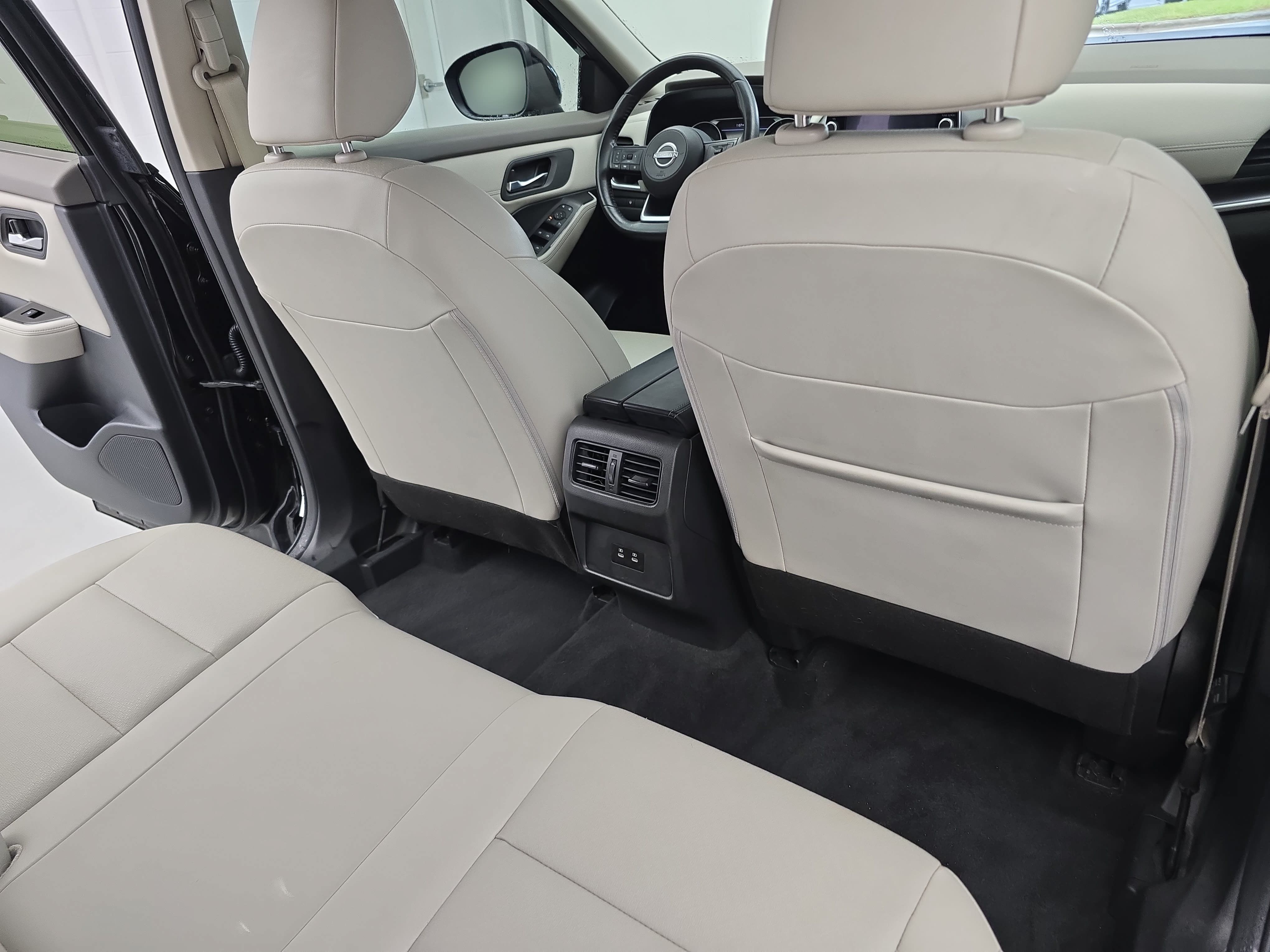 Certified 2024 Nissan Rogue SV w/ SV Premium Package AWD/4WD image 11