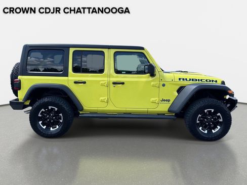 Used 2024 Jeep Wrangler Unlimited Rubicon 4xe w/ Convenience Group AWD/4WD image 4