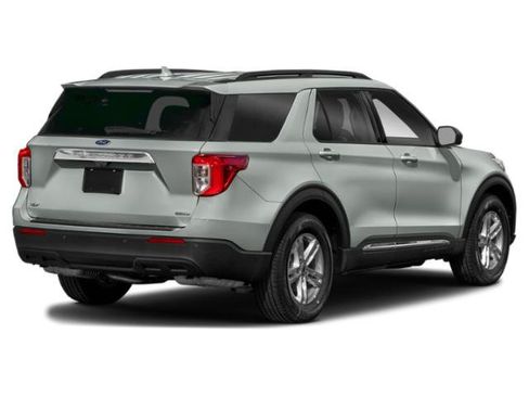 Used 2020 Ford Explorer XLT w/ Equipment Group 202A AWD/4WD image 3