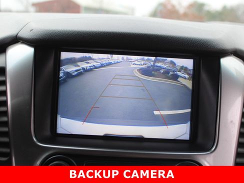 Used 2019 Chevrolet Suburban LT image 23