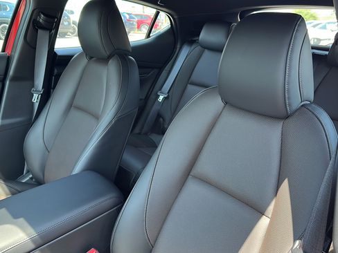 New 2025 MAZDA MAZDA3 Hatchback w/Premium Plus Pkg image 11