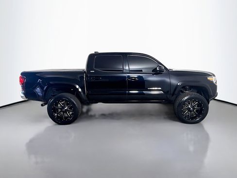 Used 2021 Toyota Tacoma TRD Sport image 11