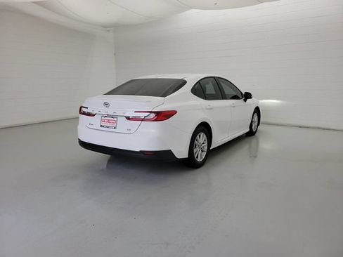 Used 2025 Toyota Camry LE w/ Convenience Package FWD image 6