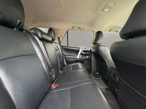 Used 2017 Toyota 4Runner SR5 AWD/4WD image 22