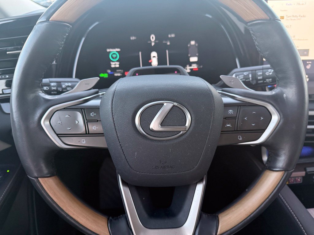 Used 2025 Lexus RX 450h AWD w/ Convenience Package image 17