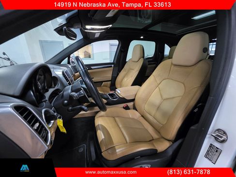 Used 2017 Porsche Cayenne S Platinum w/ Premium Package (PJW) image 32