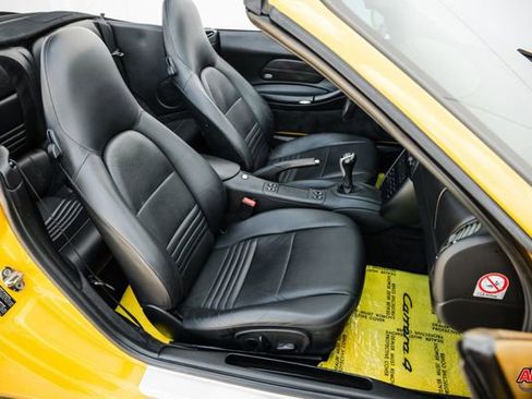 Used 2000 Porsche 911 Carrera 4 image 65