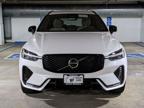 New 2026 Volvo XC60 B5 Plus w/ Protection Package Premier image 8