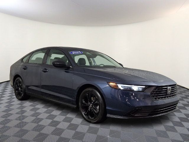 Used 2025 Honda Accord SE image 1