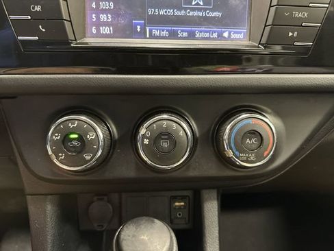 Used 2016 Toyota Corolla L FWD image 28