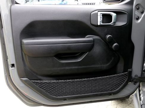 Used 2023 Jeep Wrangler Sport AWD/4WD image 21