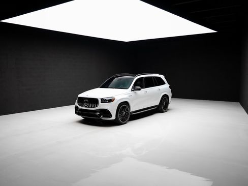 Used 2025 Mercedes-Benz GLS 63 AMG 4MATIC image 93