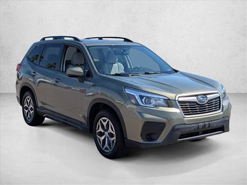 Used 2019 Subaru Forester Premium image 3