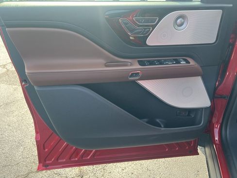 New 2025 Lincoln Aviator Reserve w/ Equipment Group 201A image 21