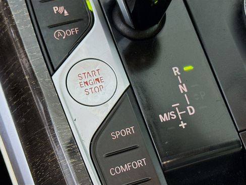 Used 2020 BMW 330i Sedan w/ Convenience Package image 21