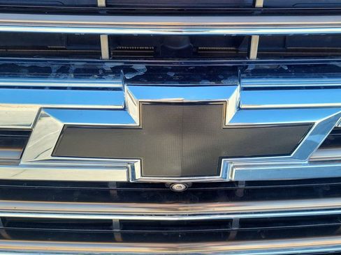 Used 2021 Chevrolet Silverado 2500 High Country w/ Z71 Off-Road Package image 39