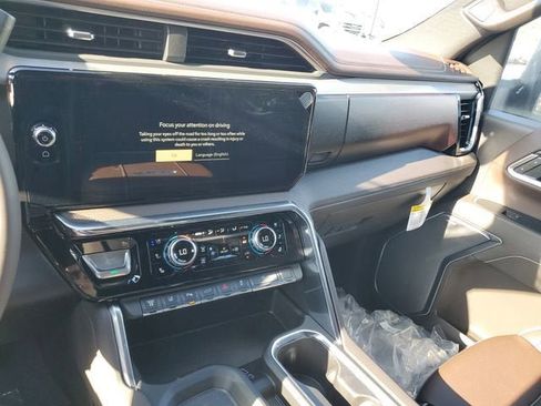 New 2026 GMC Sierra 3500 Denali w/ Denali Reserve Package AWD/4WD image 28